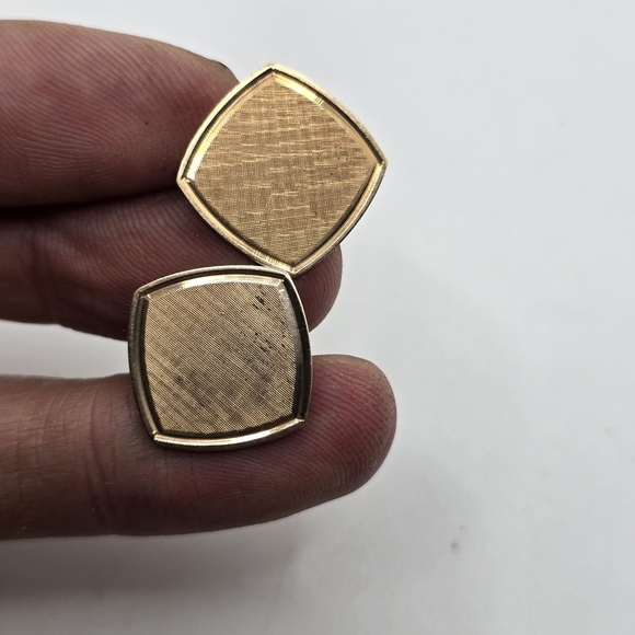 14k Gold Cufflinks - Picture 4 of 7